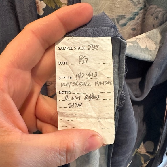 💰SOLD💰 🩵Spell sample waterfall kimono🩵 - Picture 3 of 9